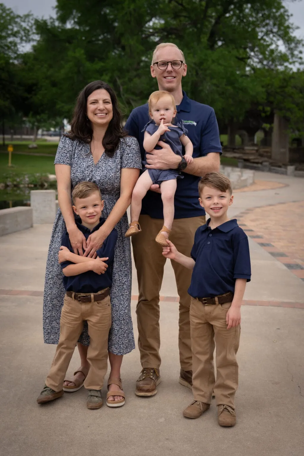 Alex and Amy Beth Dingle with their family